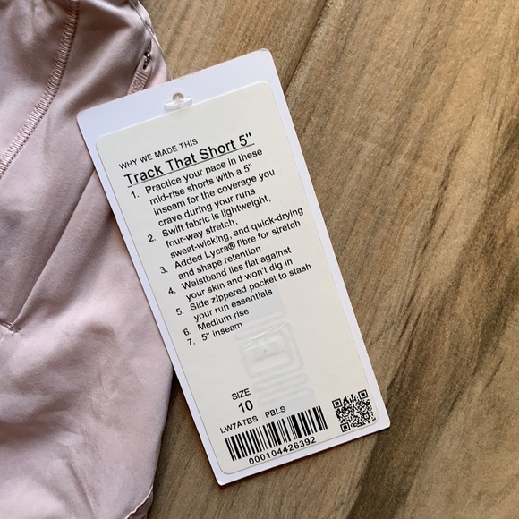 Lululemon track that short 5” size 10 - Picture 2 of 3